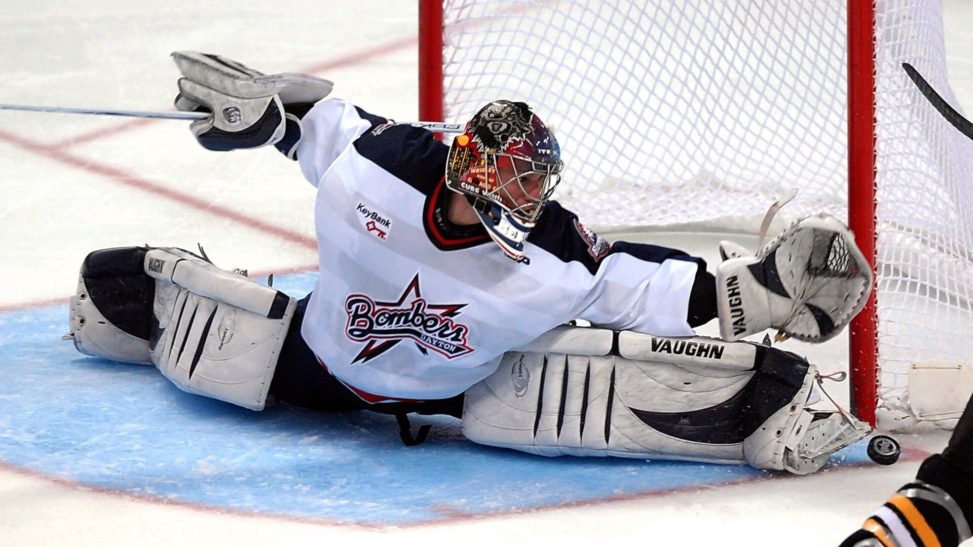 塔图姆意外战胜TES，比赛局势复杂引爆全场！赛场气氛高涨